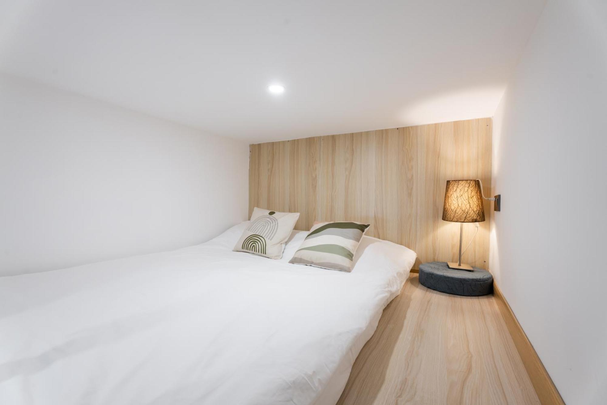 Hills&xing 1884 Family Near Line2 & Line12 West Nanjing Road Apartment Shanghai