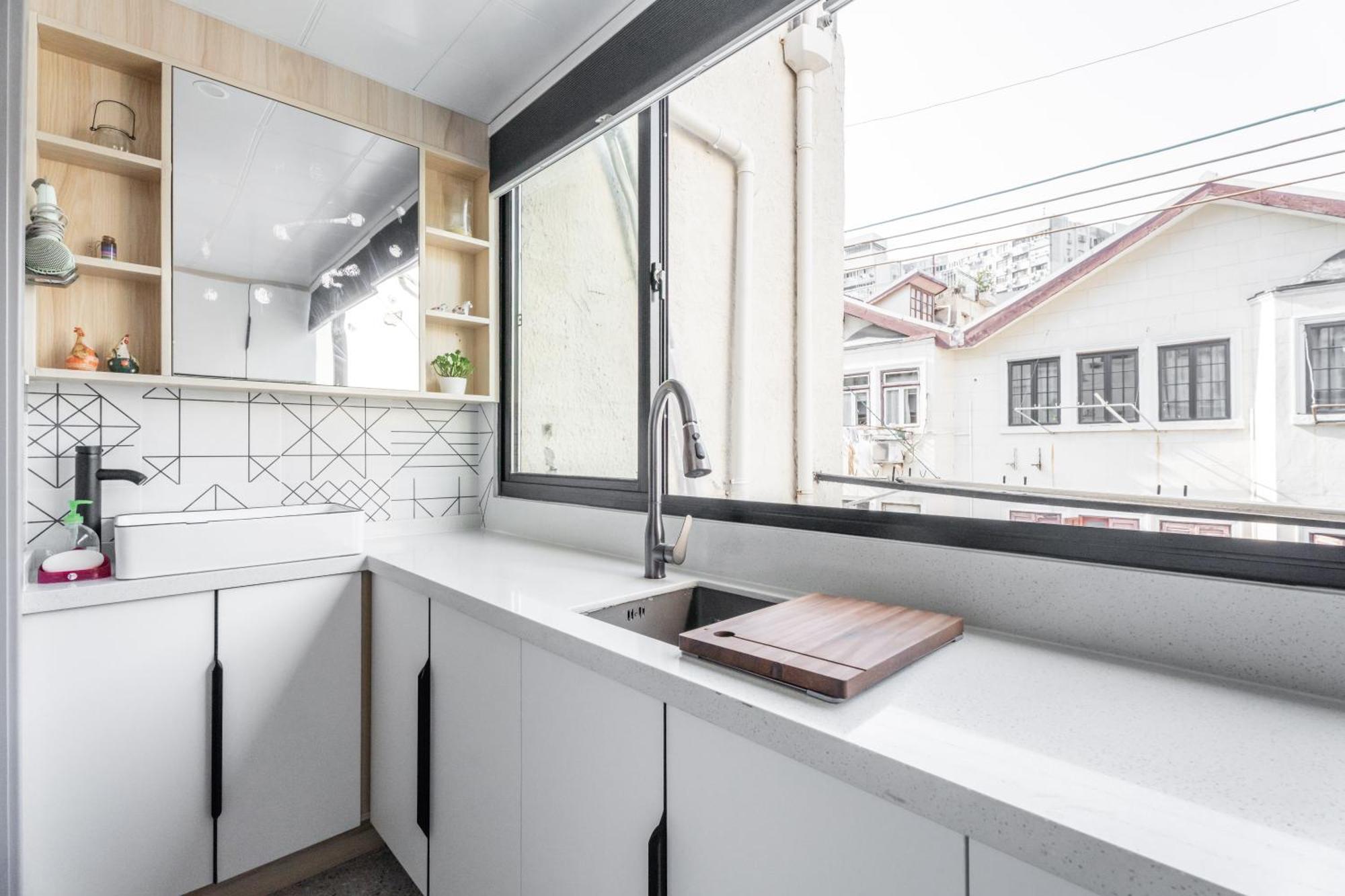 Hills&xing 1884 Family Near Line2 & Line12 West Nanjing Road Apartment *